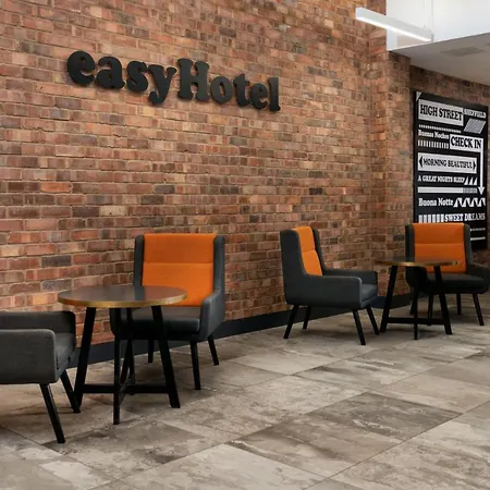 Szálloda Easyhotel 3*