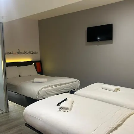 Szálloda Easyhotel 3*